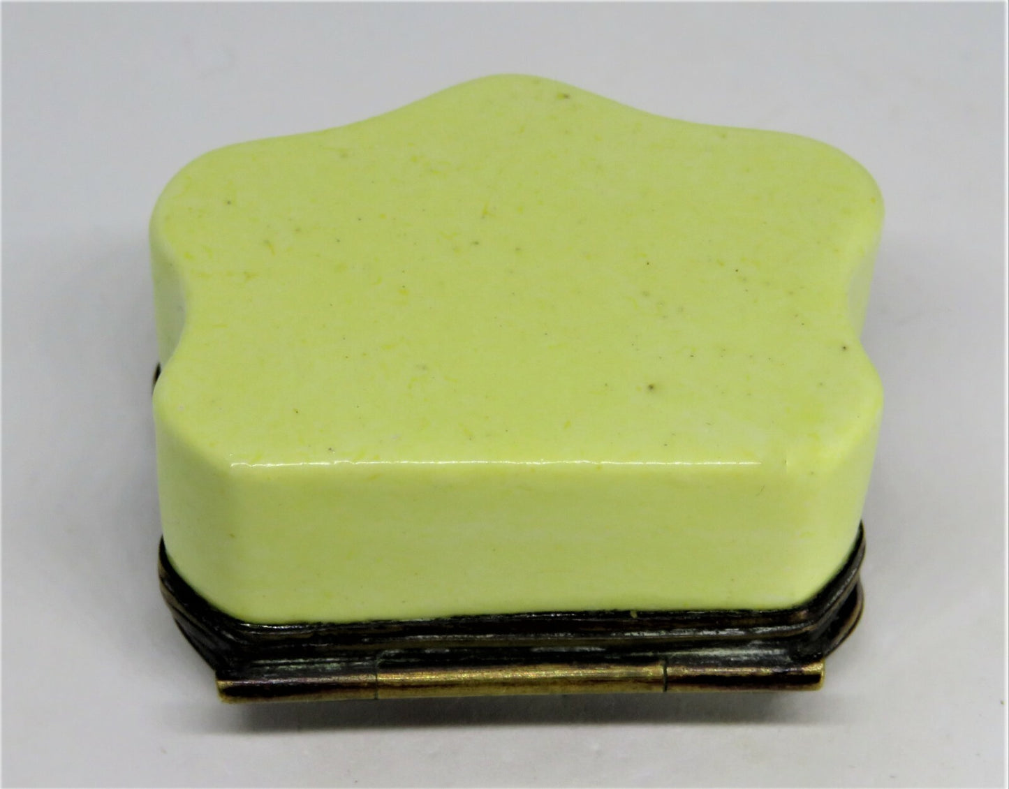 ANTIQUE ENAMEL BOX - 18TH TO 19TH CENTURY - BIRDS KISSING & PINK HEARTS