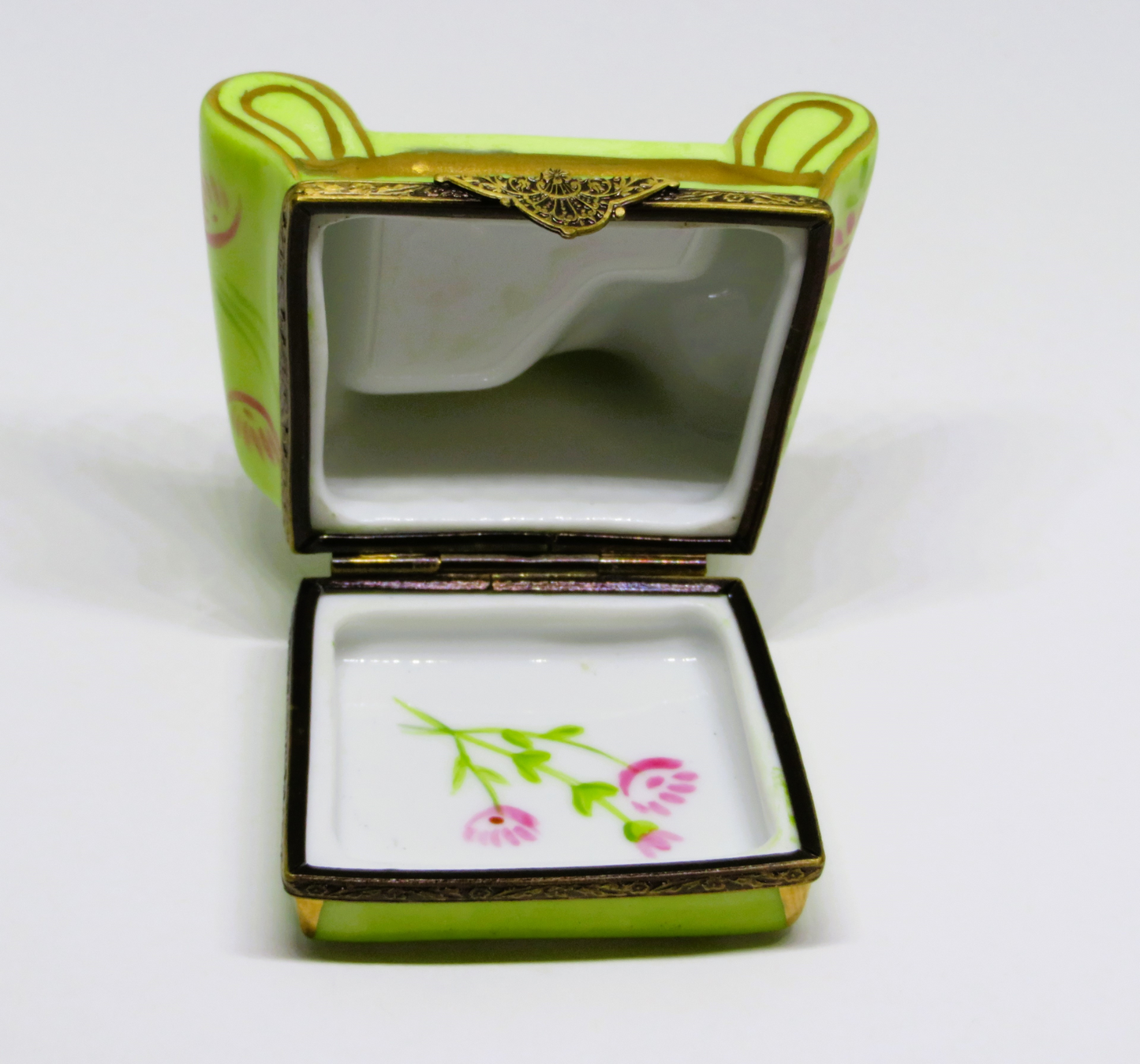 LIMOGES BOX - COMFORTABLE GREEN READING CHAIR & PILLOW - PINK FLOWERS