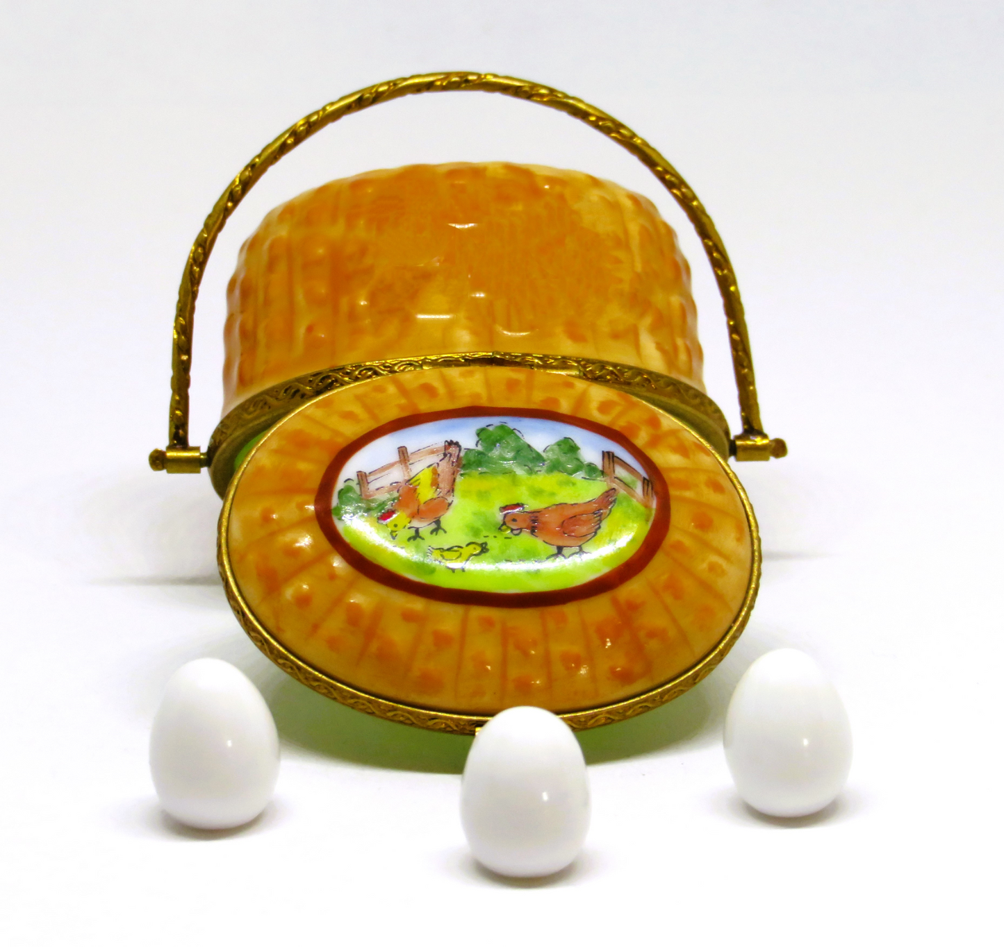 LIMOGES BOX - ROCHARD - NANTUCKET BASKET & 3 REMOVABLE EGGS - HENS & CHICK