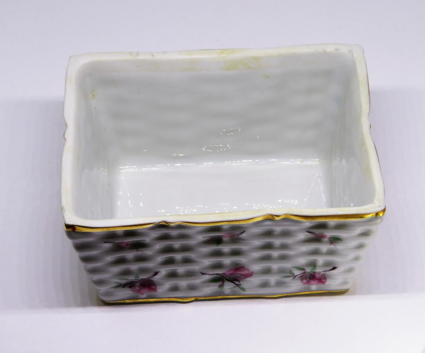 LIMOGES FRANCE TWO PIECE BOX ~ 'WOVEN WICKER' WITH PINK FLOWERS & BUDS