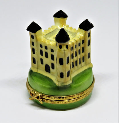 LIMOGES FRANCE BOX - ARTORIA - TOWER OF LONDON & BRITISH FLAG - ENGLAND - LE