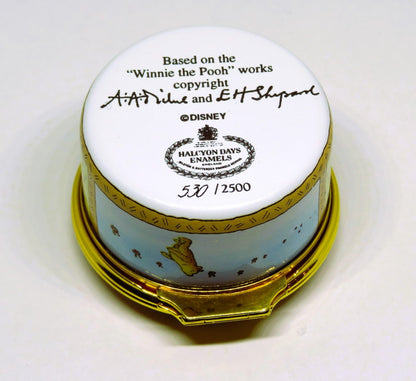 HALCYON DAYS ENAMEL BOX - WINNIE THE POOH - DISNEY - HOW A BEAR LIKES HONEY!