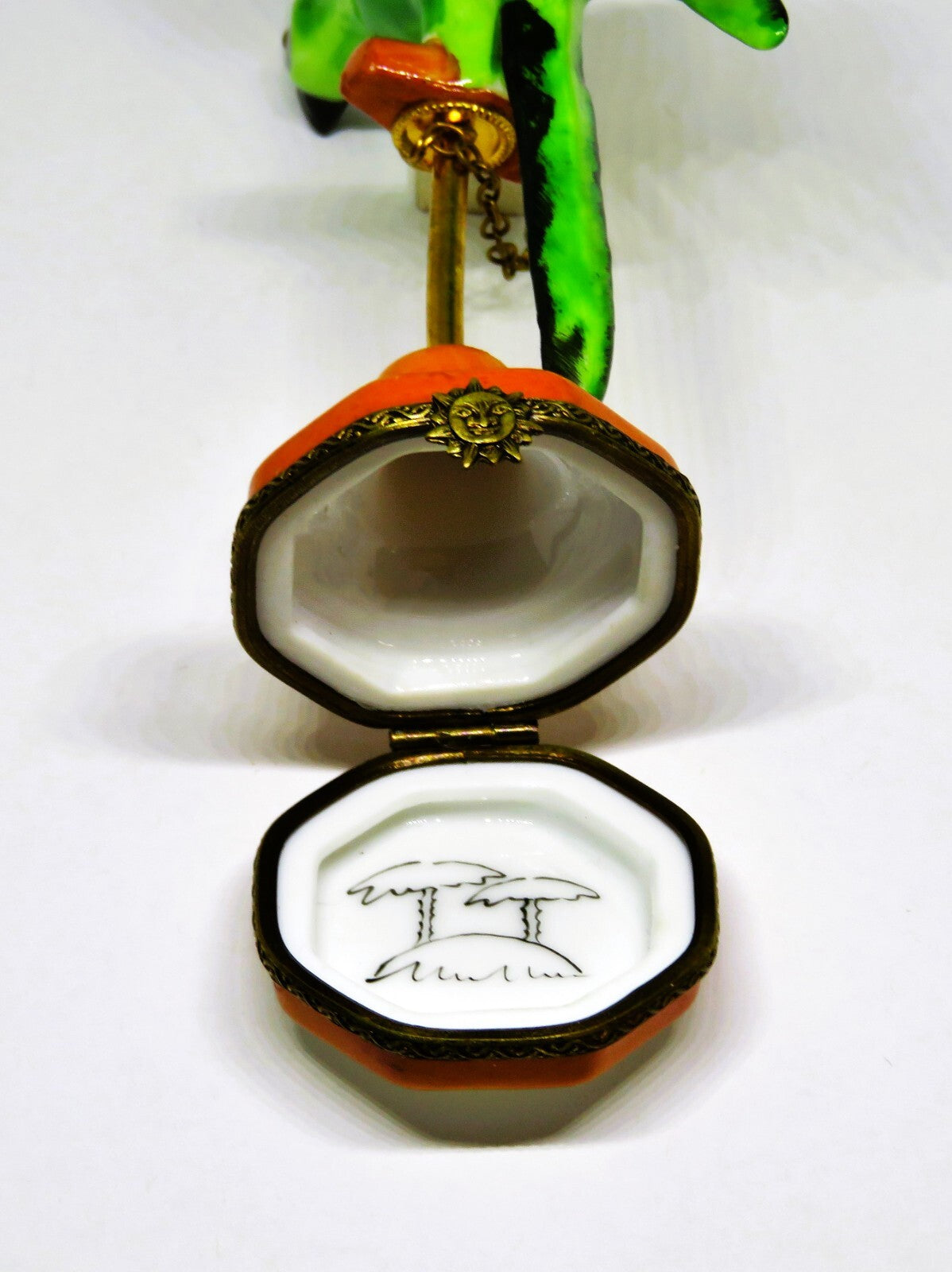 LIMOGES FRANCE BOX - CHAMART - VINTAGE PARROT CHAINED ON A PERCH - BIRDS
