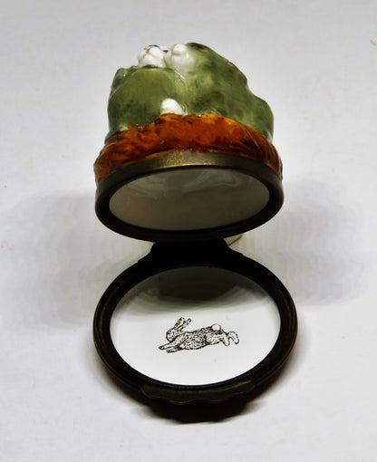 HALCYON DAYS ENAMEL BOX - THREE RABBITS BONBONNIERE -  JAPANESE NETSUKE - BUNNY