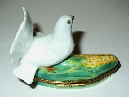 LIMOGES FRANCE BOX - THANKSGIVING - WHITE FANTAIL DOVE ON AN EAR OF CORN - BIRDS