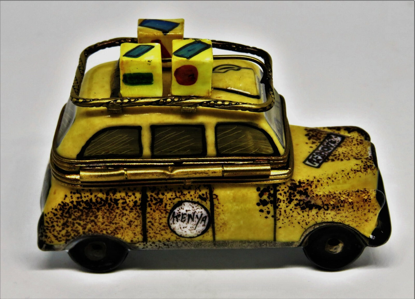 LIMOGES FRANCE BOX- AFRICAN SAFARI CAR & LUGGAGE - KENYA TRAVEL LABELS - VEHICLE