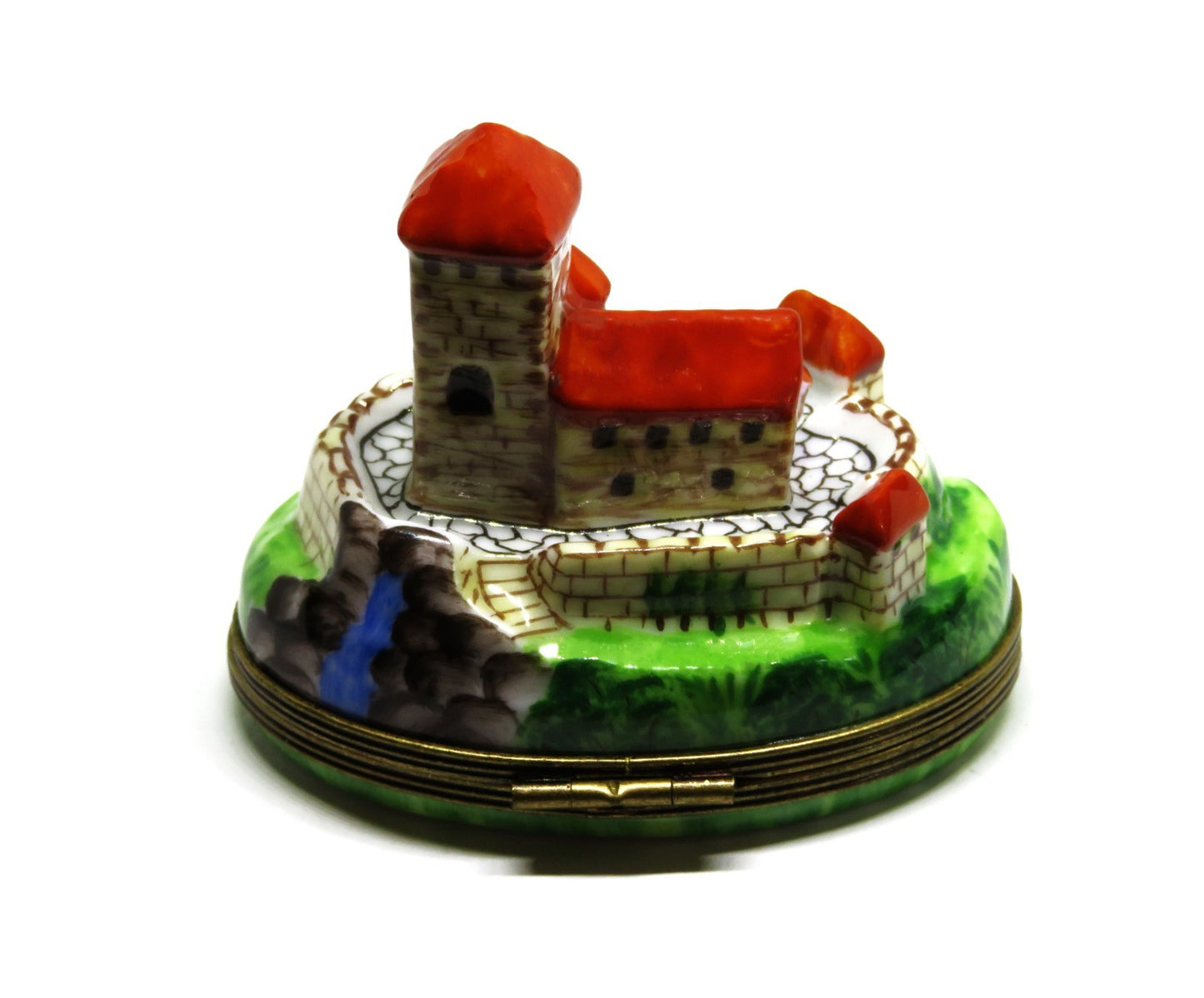 LIMOGES FRANCE BOX- PIERRE ARQUIE - CASTLE - FRENCH CHATEAU - FLEUR-DE-LIS CLASP