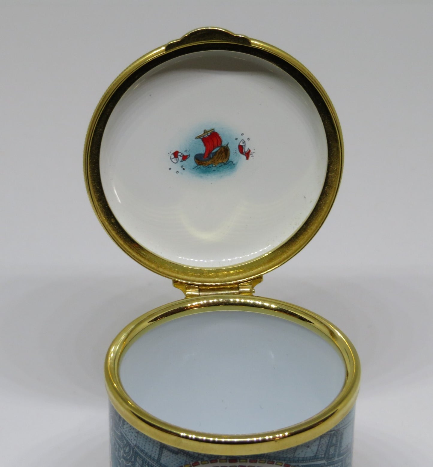 STAFFORDSHIRE ENGLISH ENAMEL BOX - LONDON LANDMARKS - TOWER OF LONDON - BIG BEN