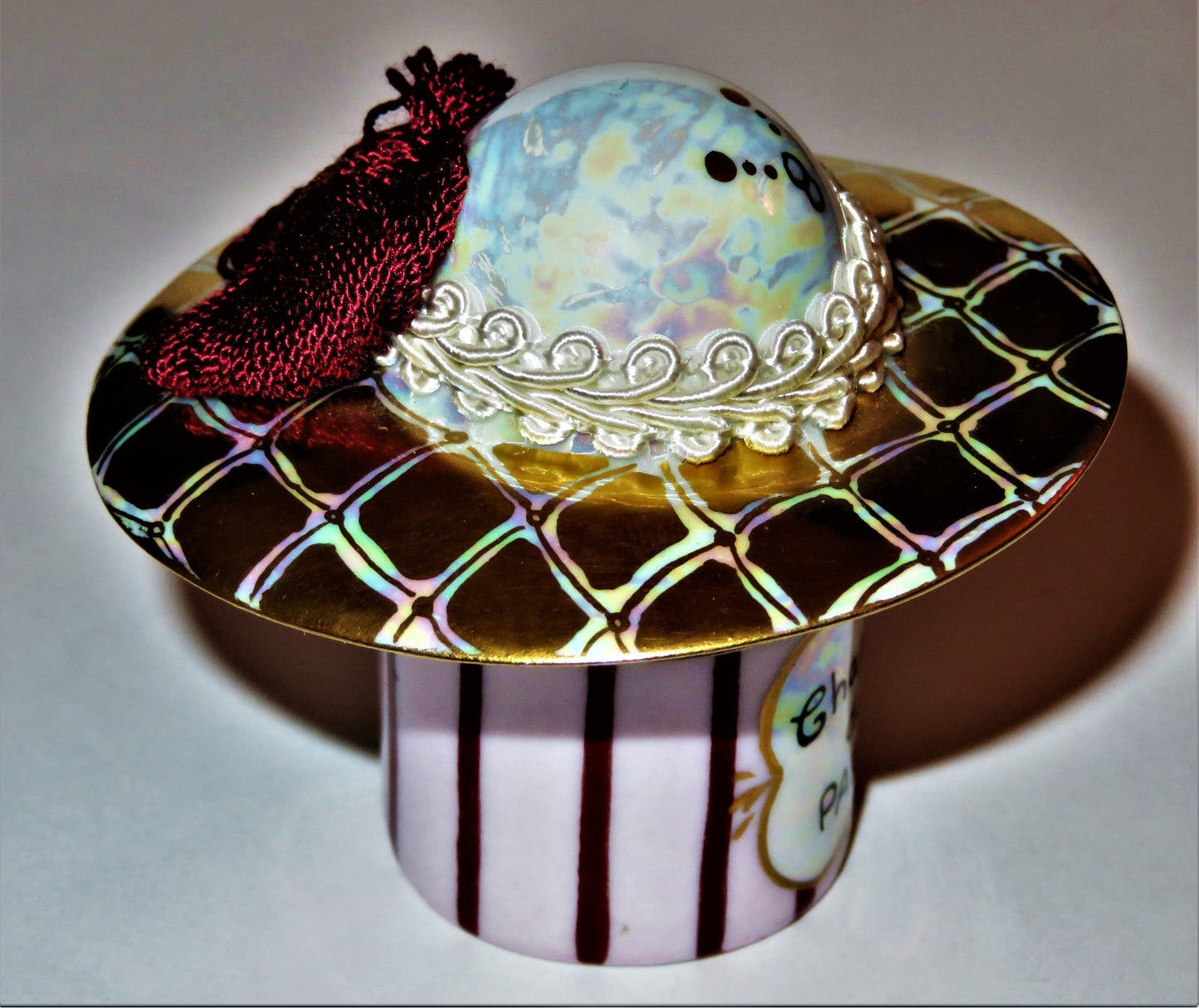 LIMOGES FRANCE BOX ~ PARIS HAT ~ FIONA SAUNDERS ~ BRAID & FABRIC BOW ~ LE 47/300