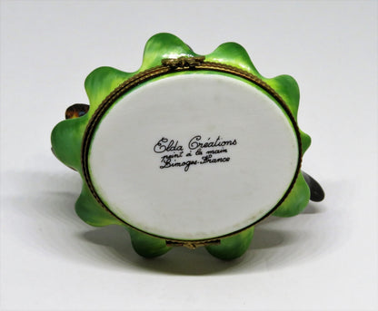 LIMOGES FRANCE BOX - ELDA - SIAMESE KITTEN & BUTTERFLY ON A LEAF - CAT - KITTY