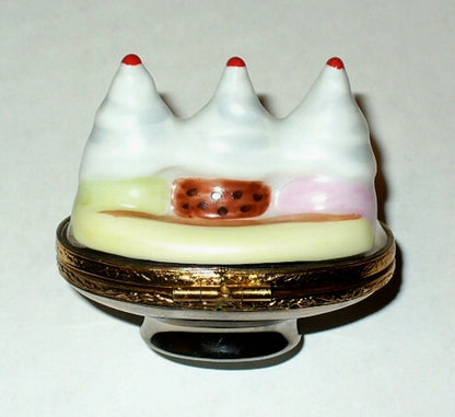 LIMOGES FRANCE BOX ~ ARTORIA ~ BANANA SPLIT ~ ICE CREAM SUNDAE ~ LE ~ PEINT MAIN