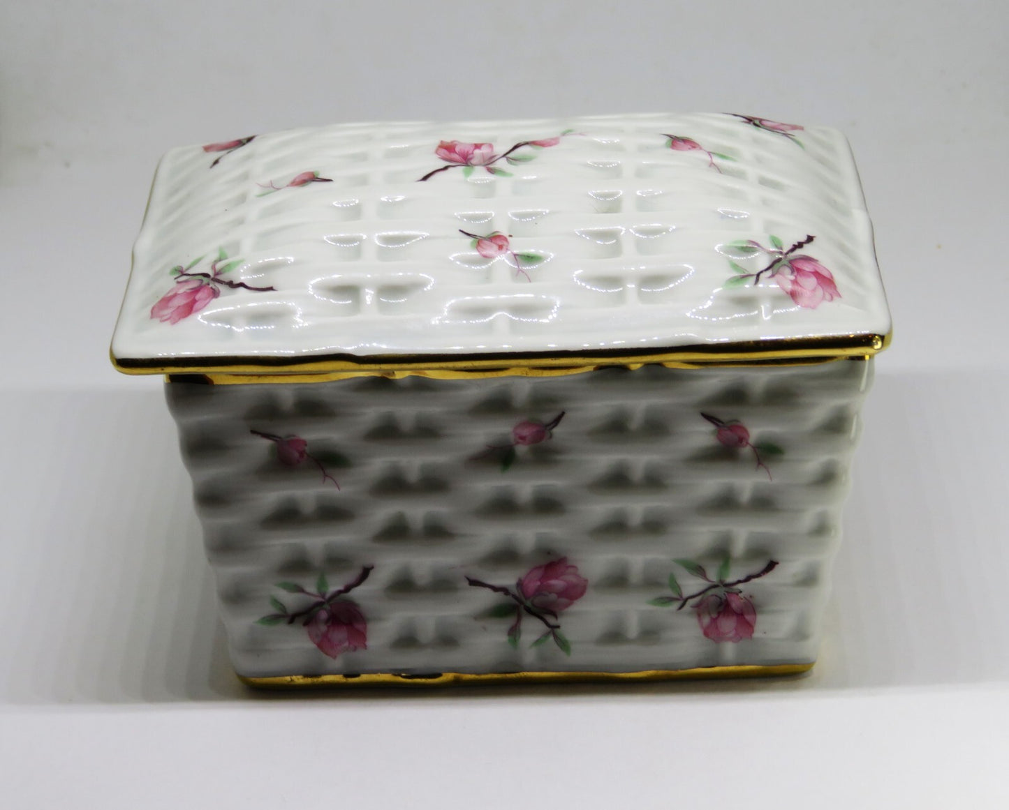 LIMOGES FRANCE TWO PIECE BOX ~ 'WOVEN WICKER' WITH PINK FLOWERS & BUDS