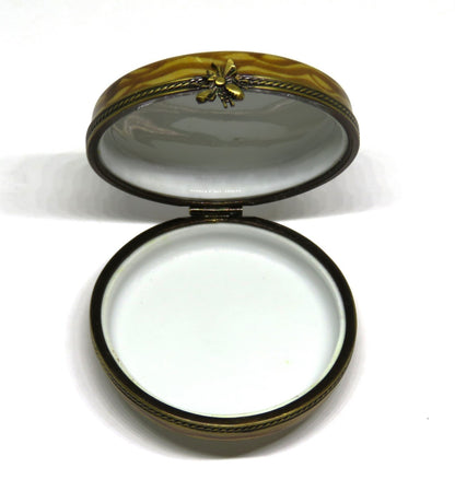 LIMOGES BOX ~EXIMIOUS~ LEMON TART & POWDERED SUGAR ~DESSERT~ PASTRY ~PEINT MAIN