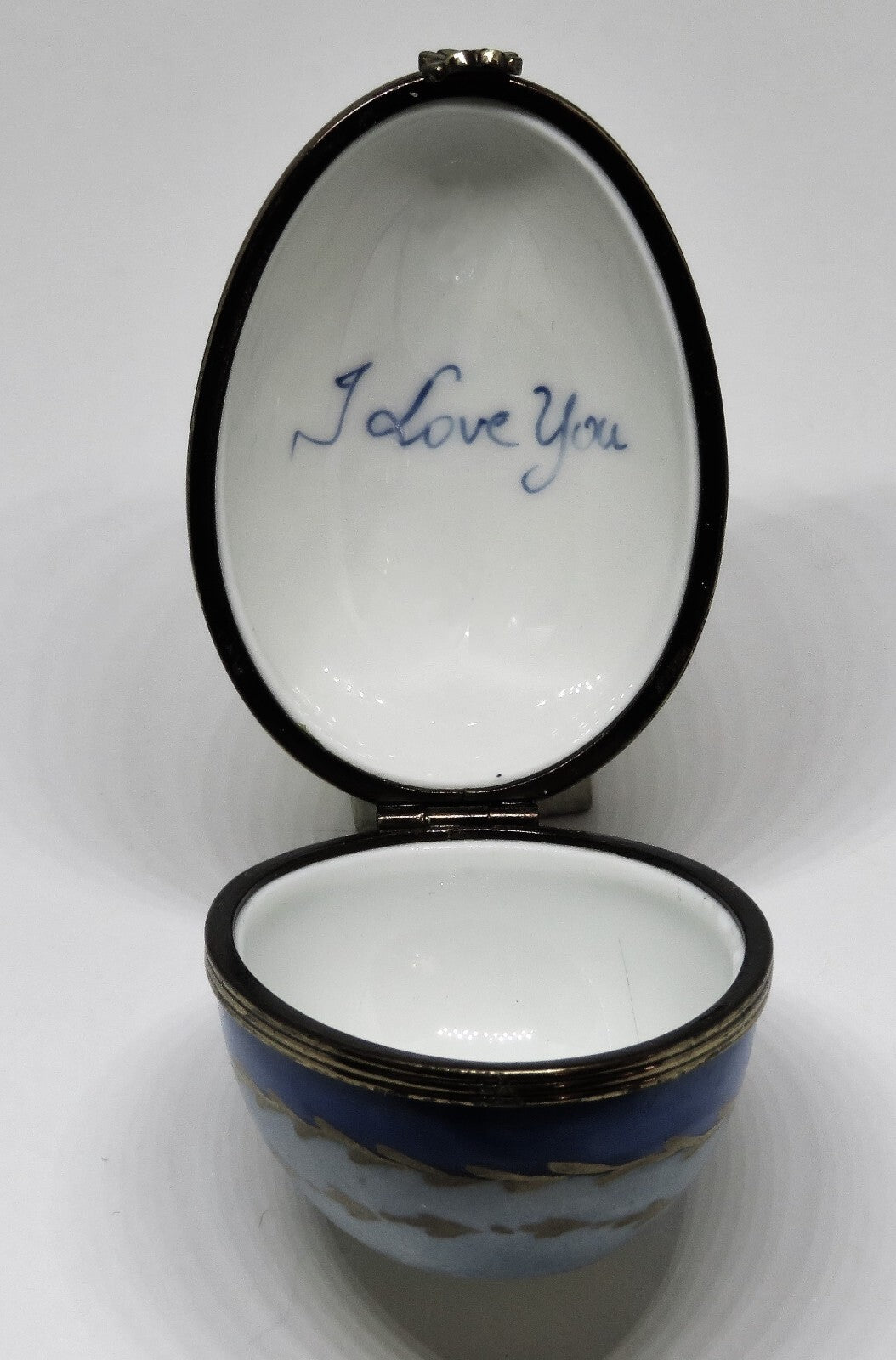 LIMOGES FRANCE BOX ~ VINTAGE HARLEQUIN EGG ~ DIAMOND PATTERN ~"I LOVE YOU"