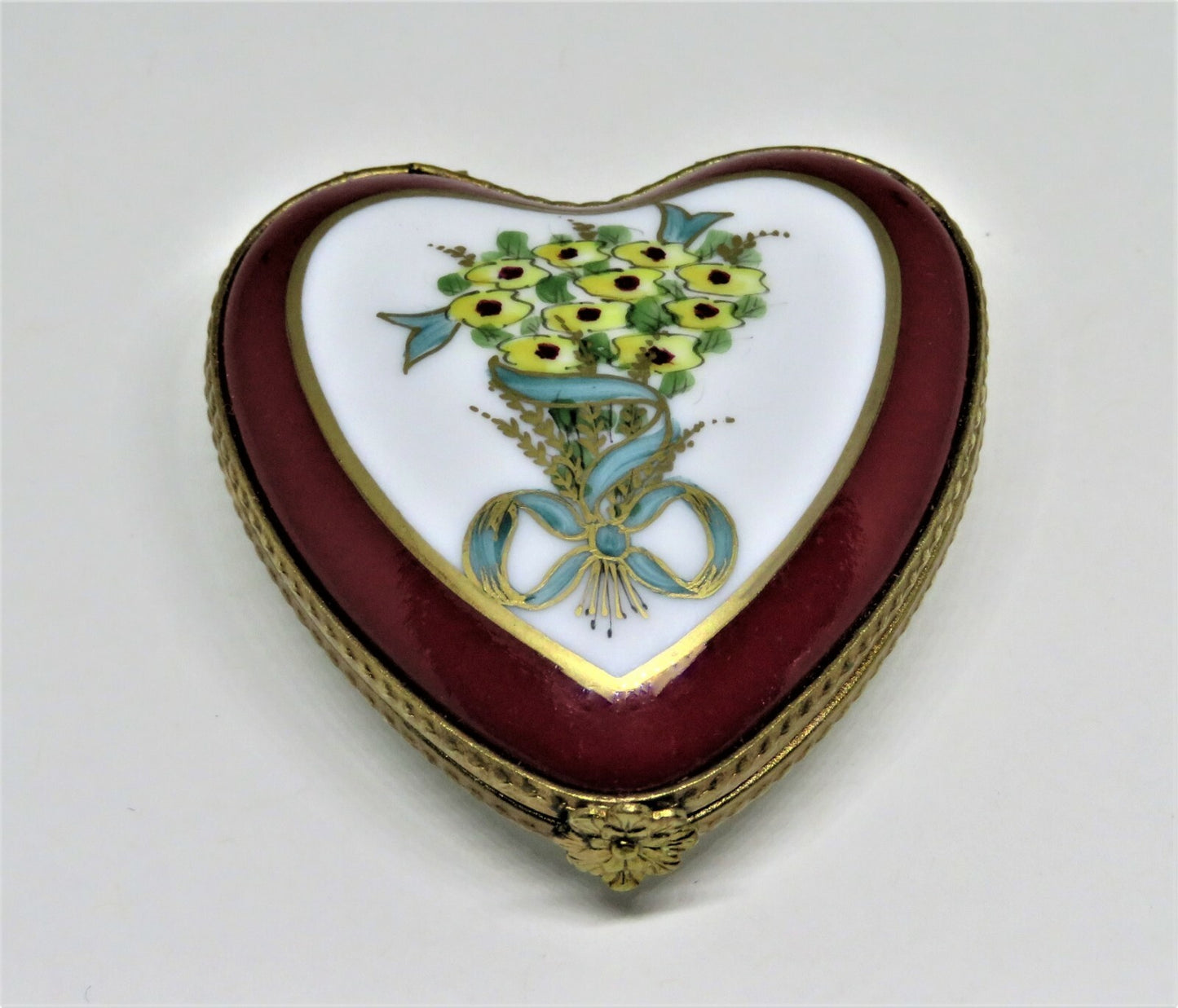 LIMOGES BOX - FLORAL HEART - FLOWER BOUQUET & RIBBON - "MA CHERIE" - ANNIVERSARY