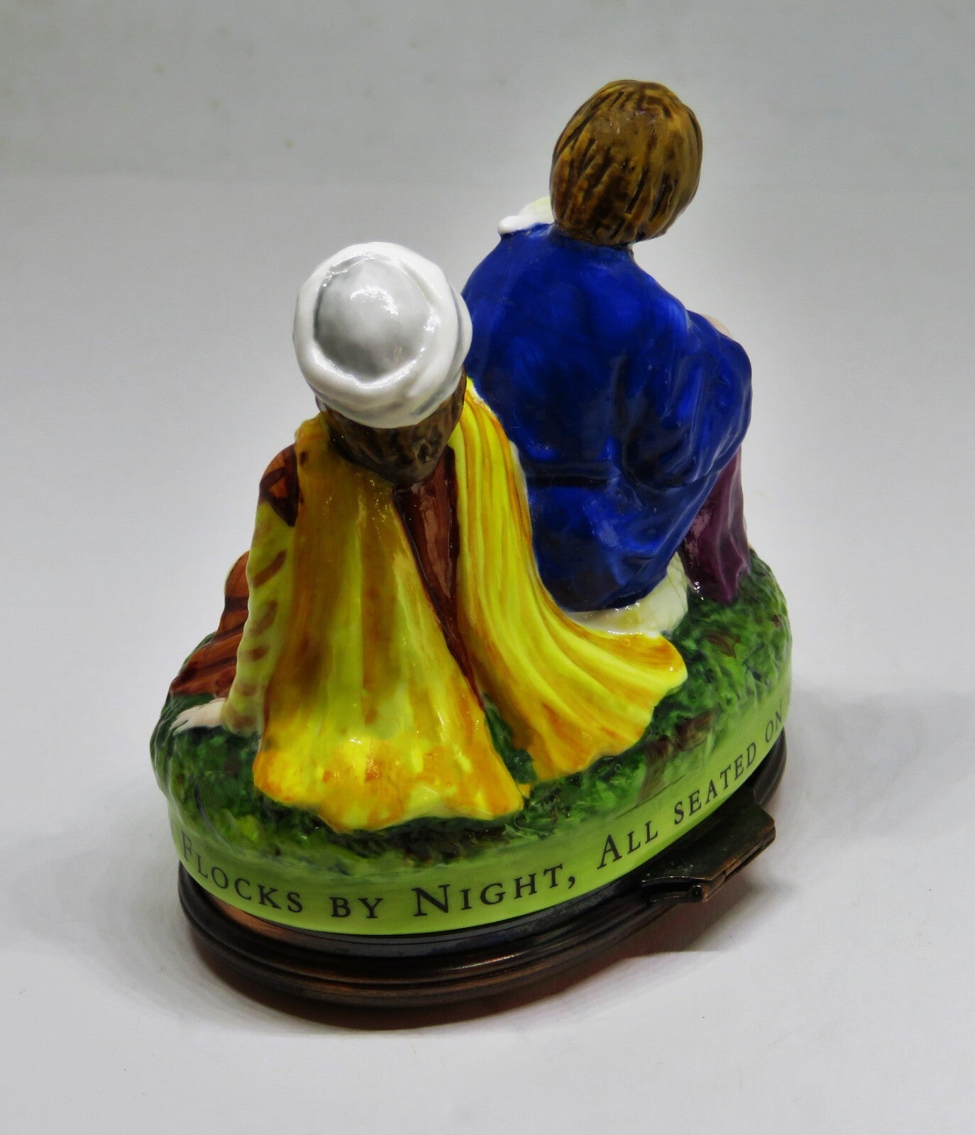 HALCYON DAYS ENAMEL BOX - CHRISTMAS BONBONNIERE - SHEPHERDS & THEIR FLOCKS