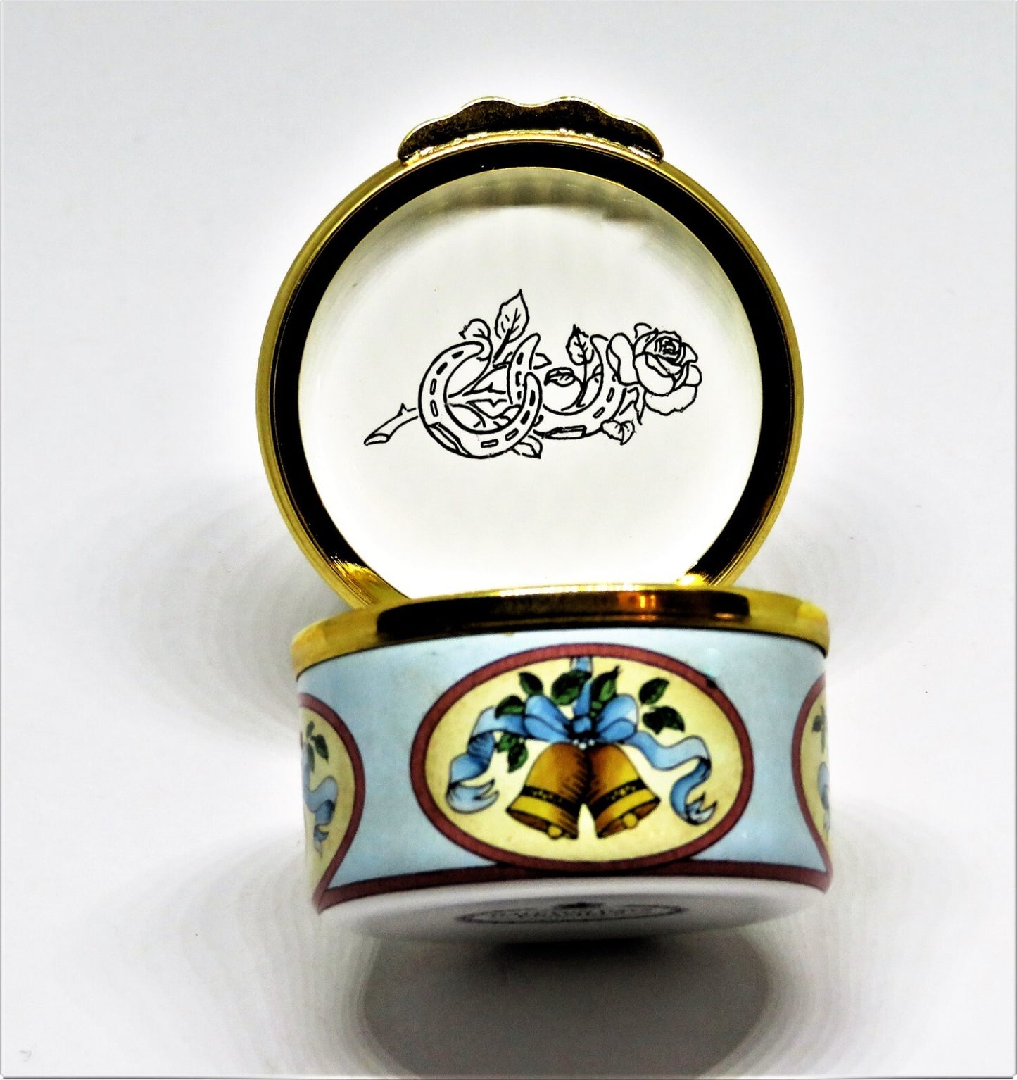 HALCYON DAYS ENAMEL BOX - "HAPPINESS ON YOUR WEDDING DAY" - ROSES & DOVES - MIB