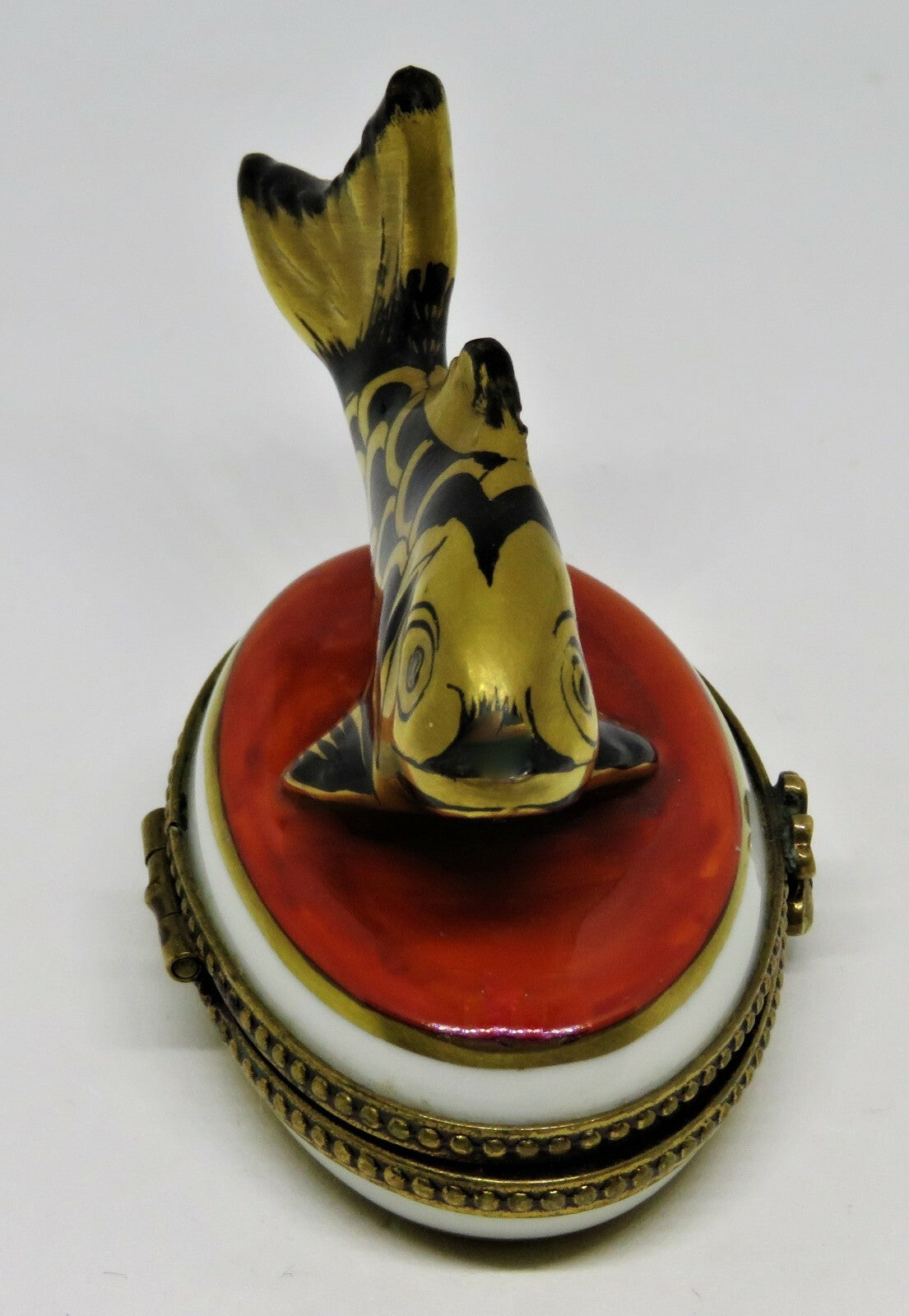 LIMOGES FRANCE BOX - BLACK & GOLD TROPICAL FISH - LUCKY FOUR LEAF CLOVER CLASP