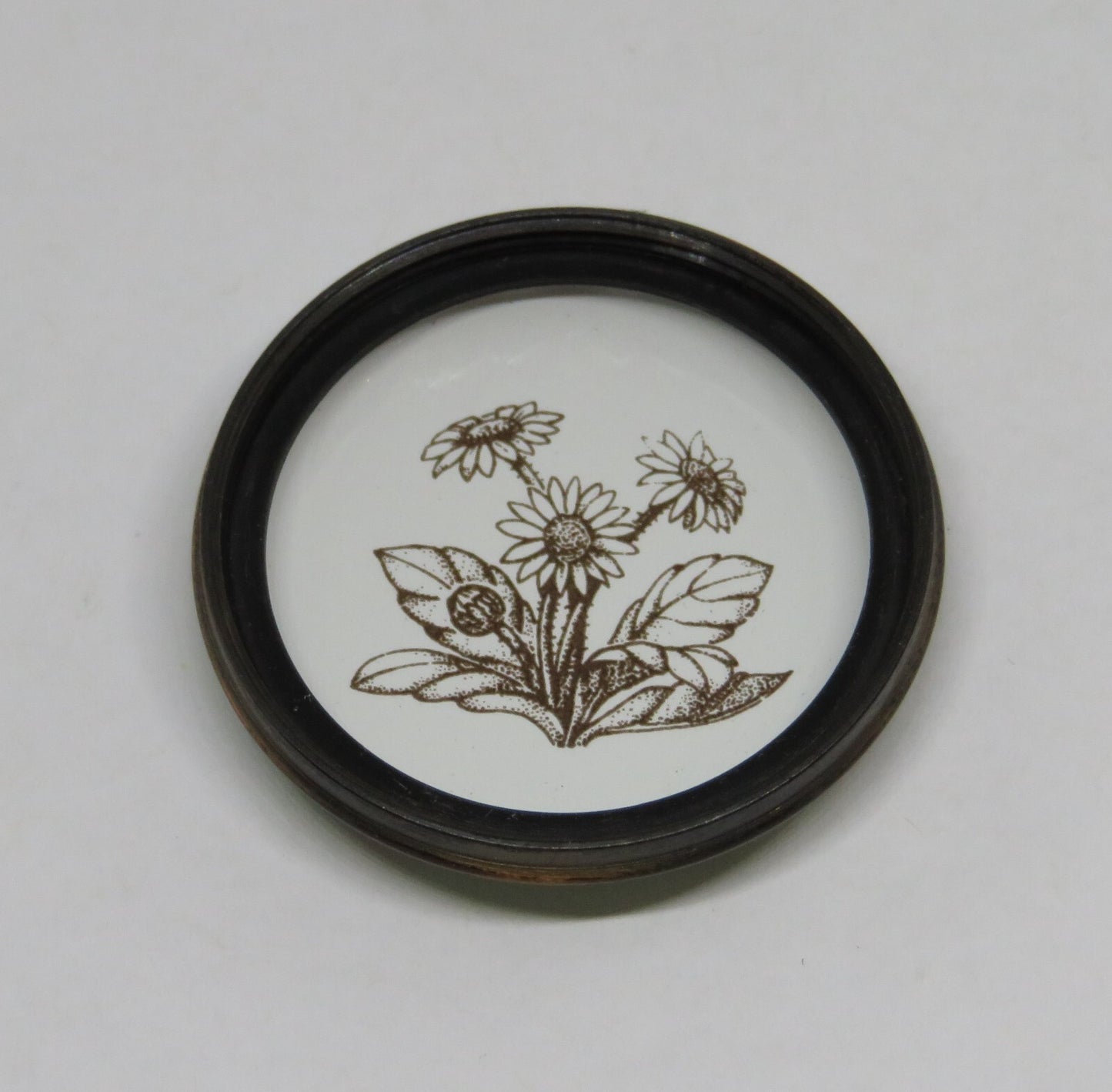 HALCYON DAYS ENAMEL BOX - SMALL DAISY BONBONNIERE - FLOWERS - ANNIVERSARY - MIB