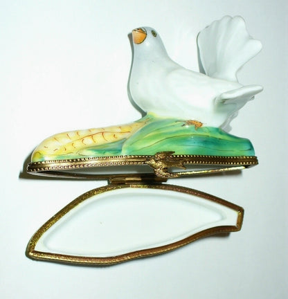 LIMOGES FRANCE BOX - THANKSGIVING - WHITE FANTAIL DOVE ON AN EAR OF CORN - BIRDS