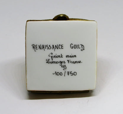 LIMOGES FRANCE BOX - RENAISSANCE GUILD - EGYPTIAN PYRAMID - PHARAOH'S HEAD CLASP