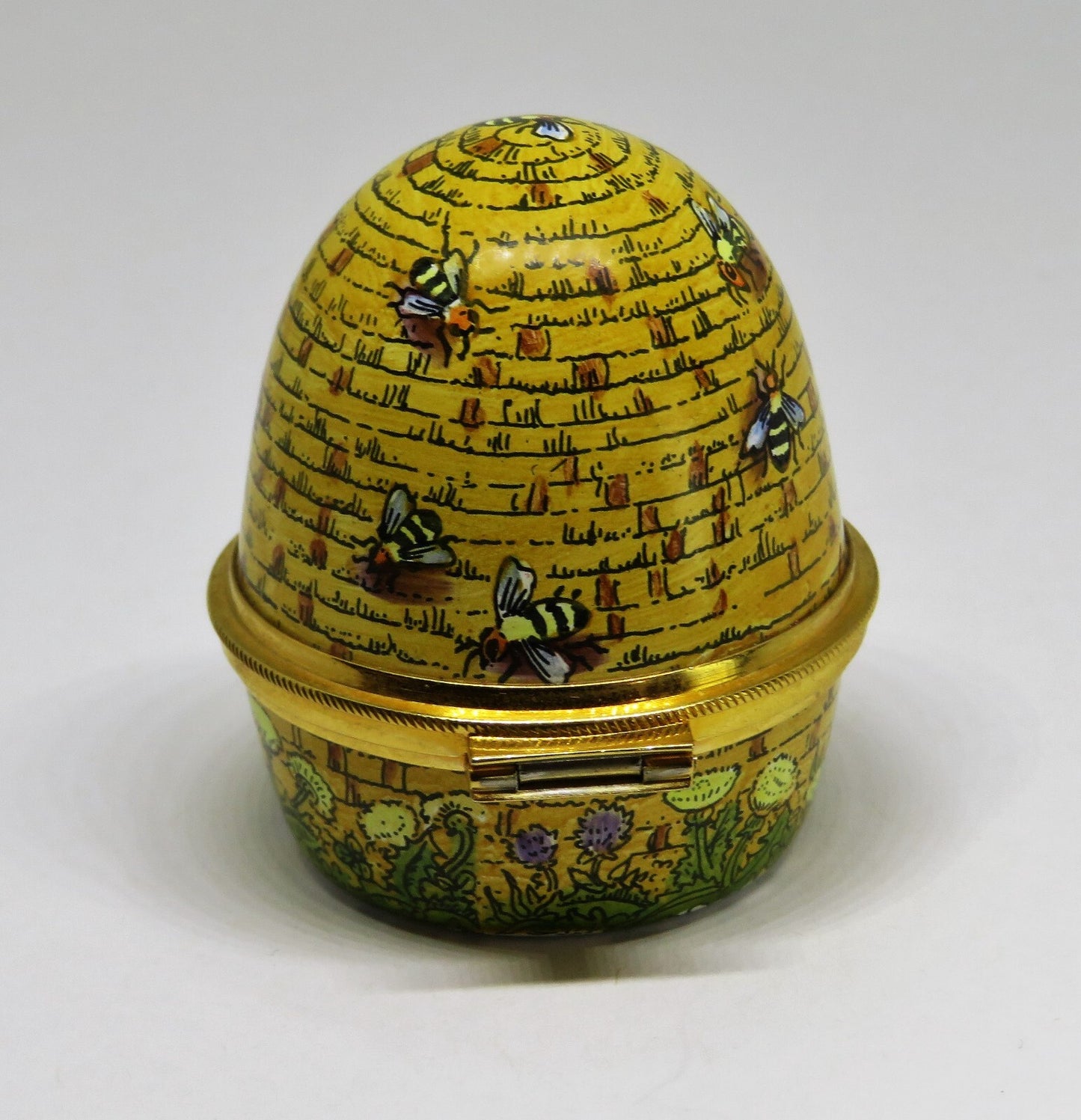 STAFFORDSHIRE ENGLISH ENAMEL BOX - VINTAGE BEEHIVE - BEE HIVE - BEES & FLOWERS
