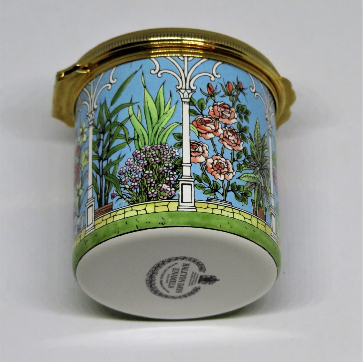 HALCYON DAYS ENAMEL BOX - GARDEN - GREENHOUSE - FLOWERS - DAISY - ROSE - LILY
