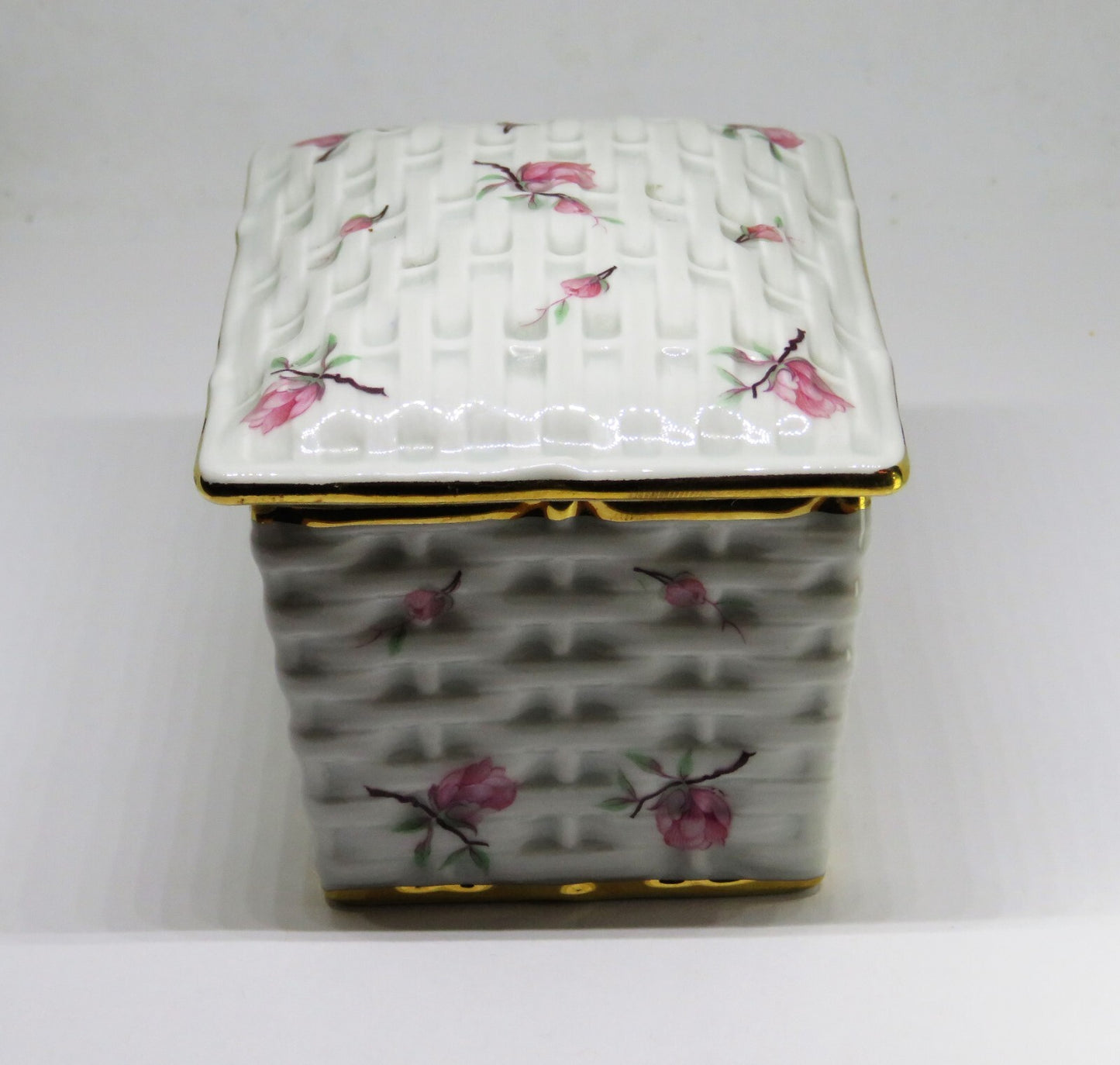 LIMOGES FRANCE TWO PIECE BOX ~ 'WOVEN WICKER' WITH PINK FLOWERS & BUDS