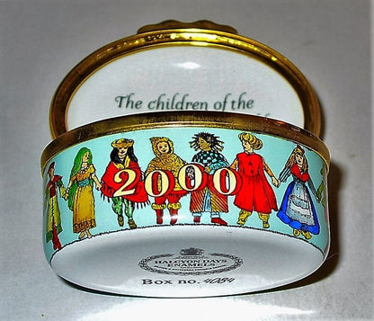 HALCYON DAYS ENAMEL BOX - CHILDREN OF THE WORLD - NEW MILLENNIUM - 2000 - #4084