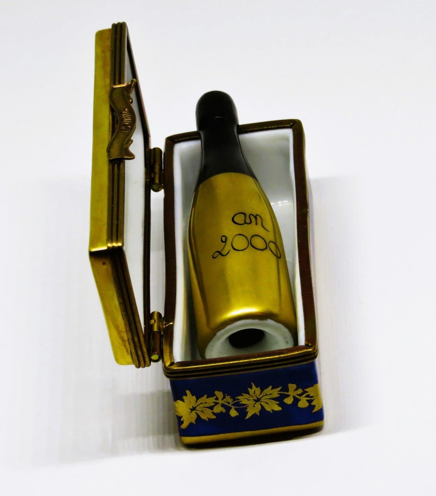 LIMOGES BOX - PV - CHAMPAGNE CASE & BOTTLE -PARIS- EIFFEL TOWER -NEW YEAR'S EVE