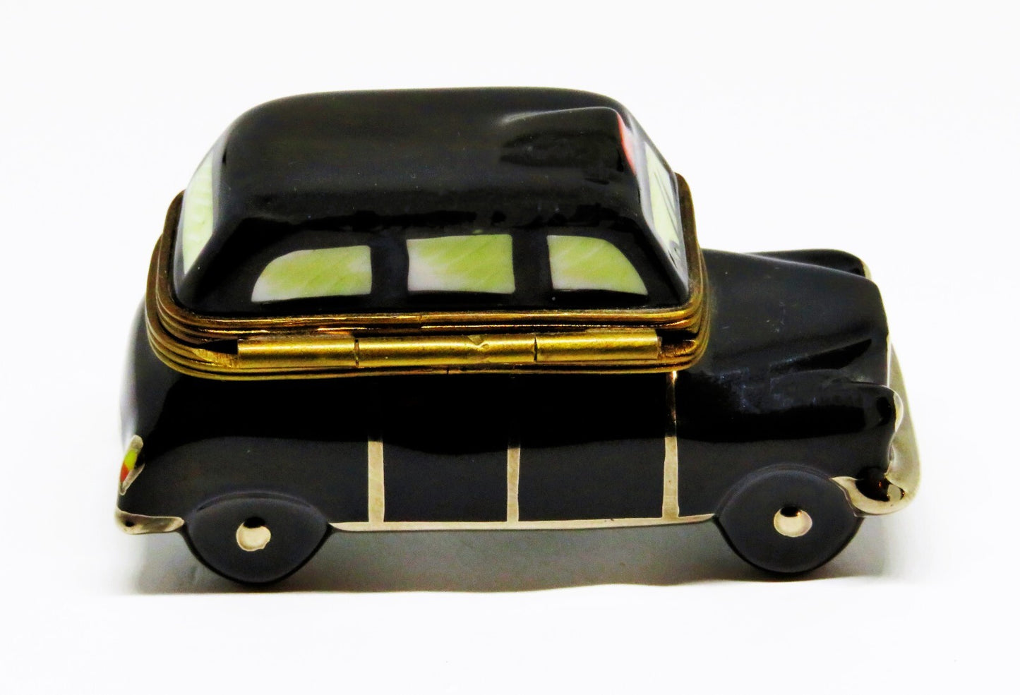 LIMOGES BOX  ~ FRENCH/ENGLISH BLACK TAXICAB ~ EUROPEAN CAR ~ VEHICLE ~PEINT MAIN