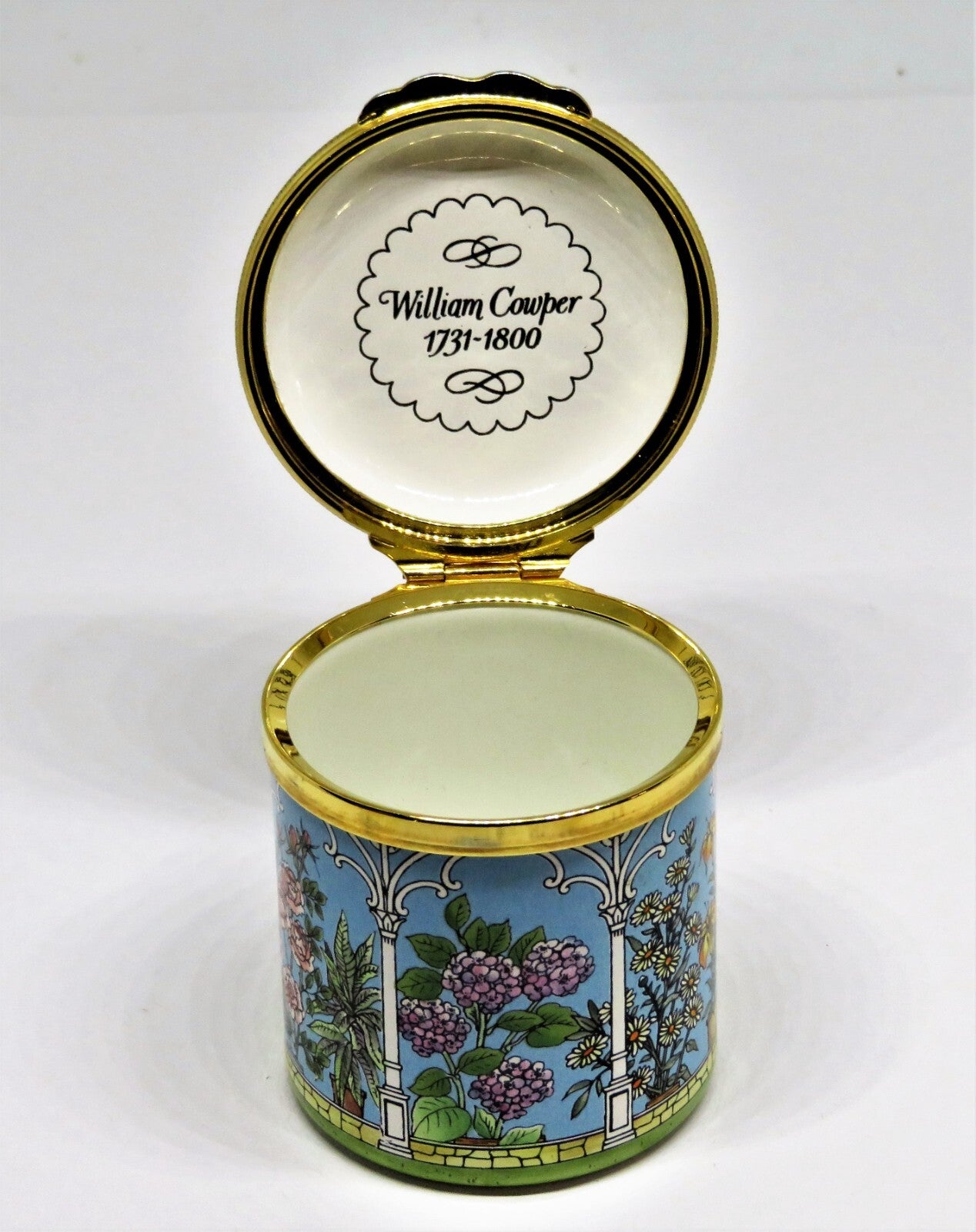 HALCYON DAYS ENAMEL BOX - GARDEN - GREENHOUSE - FLOWERS - DAISY - ROSE - LILY