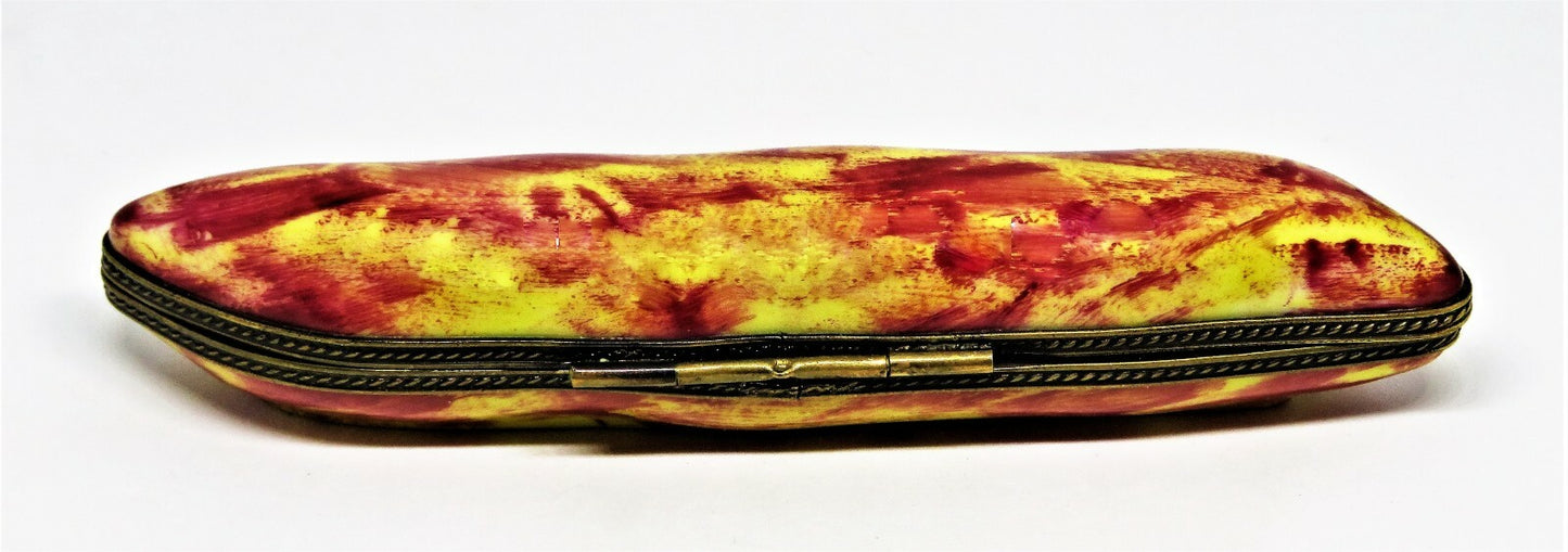 LIMOGES FRANCE BOX - CHAMART - PINTO BEANS IN A POD - VEGETABLES - BEE CLASP