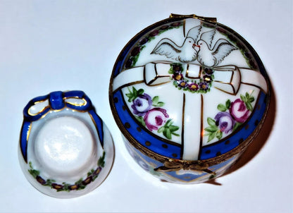 LIMOGES FRANCE BOX~HAT BOX & HAT~ DOVES & RIBBON & FLOWERS ~SEVRES ROSES~ BIRDS