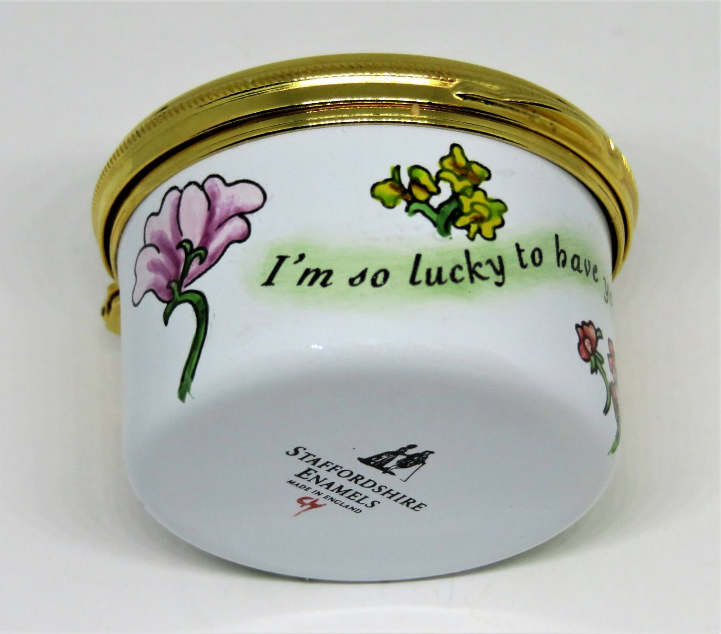 STAFFORDSHIRE ENGLISH ENAMEL BOX - "MY SISTER MY FRIEND" - FLOWERS