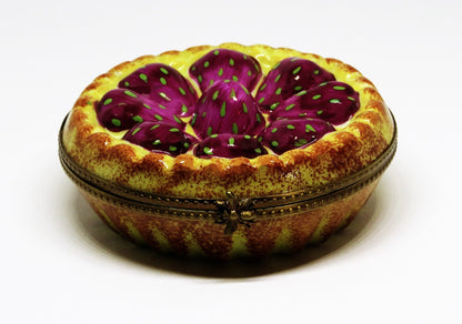 LIMOGES FRANCE BOX - ROCHARD - STRAWBERRY TART & BEE CLASP - PIE - DESSERT