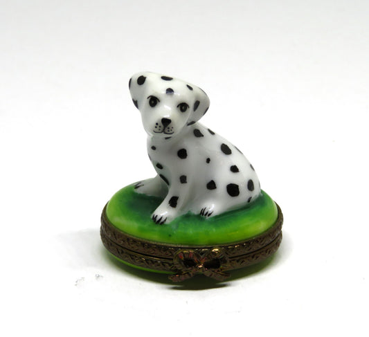 LIMOGES BOX ~ PARRY-VIEILLE ~ TINY DALMATIAN PUPPY ON THE GRASS ~ PEINT MAIN ~PV