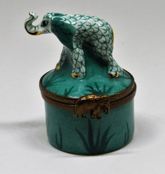 LIMOGES FRANCE BOX - TEAL FISHNET AFRICAN ELEPHANT - HEREND STYLE FISH NET