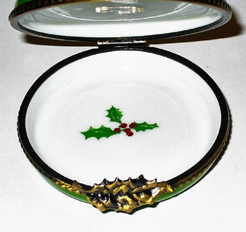 LIMOGES BOX - CHRISTMAS - WREATH & LIVING ROOM SCENE - FIREPLACE & TREE - HOLLY
