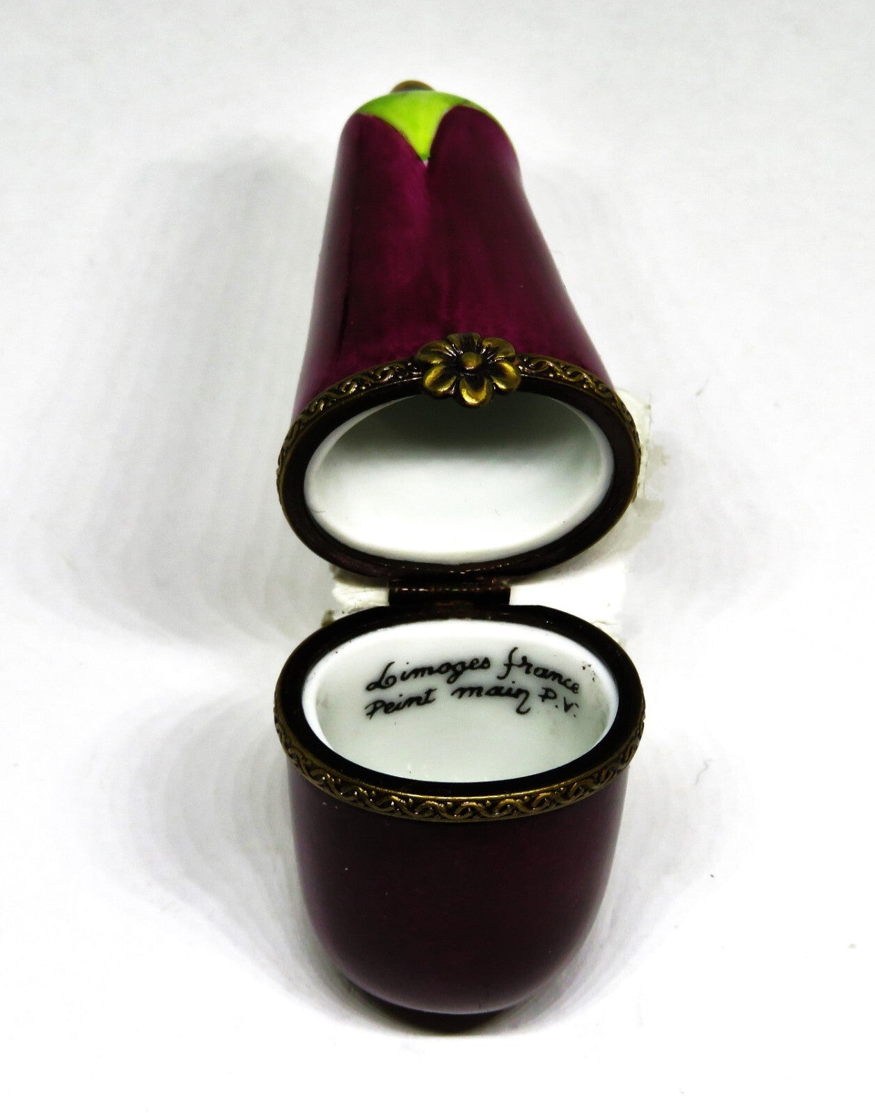 LIMOGES BOX ~ PARRY-VIEILLE ~ SMALL EGGPLANT ~AUBERGINE~ VEGETABLES ~ PEINT MAIN