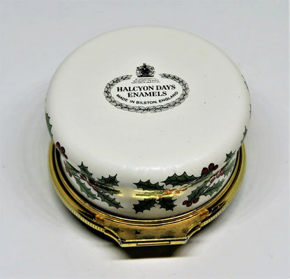 HALCYON DAYS ENAMEL BOX - FAMILY DECORATING THE TREE - HOLLY - "MERRY CHRISTMAS"