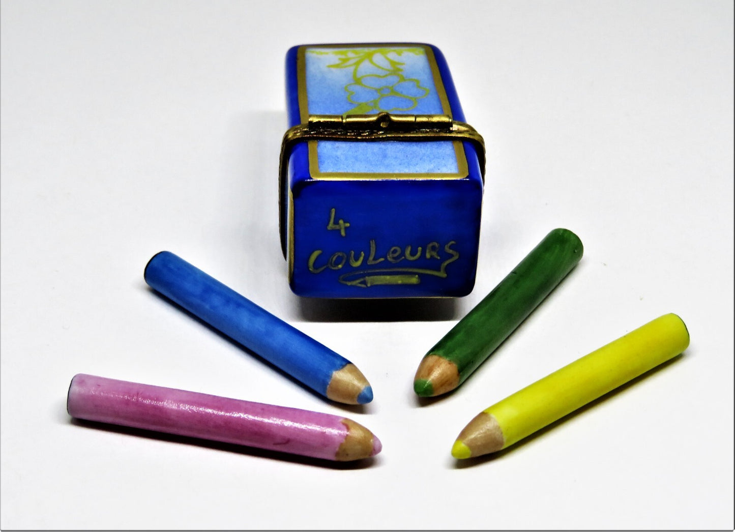 LIMOGES BOX OF CRAYONS -GR- 4 REMOVABLE COLORED PENCILS -SCHOOL- CLOWN & FLOWERS
