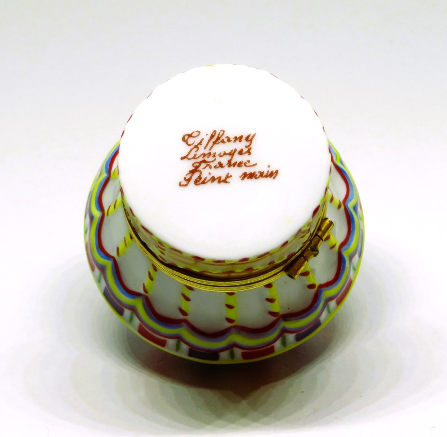 LIMOGES FRANCE BOX - TIFFANY & CO -VINTAGE HOT AIR BALLOON- BIRD IN FLIGHT CLASP
