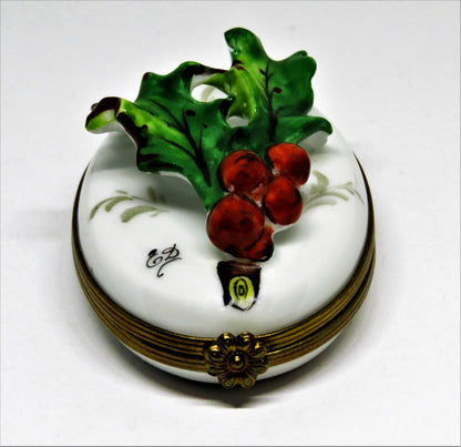 LIMOGES BOX - CHAMART - CHRISTMAS - THREE DIMENSIONAL HOLLY - BERRIES & LEAVES