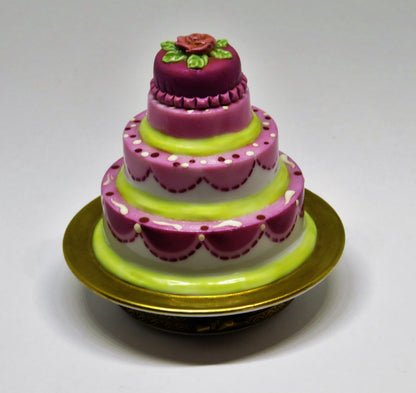 LIMOGES BOX ~ WEDDING CAKE ON A GOLD PLATE ~ROSE FLOWER & GOLD RINGS~ PEINT MAIN