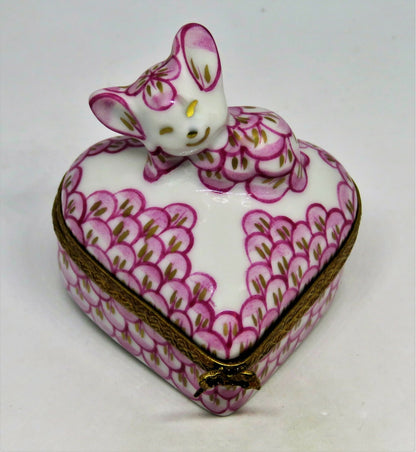 LIMOGES FRANCE BOX - HEREND STYLE RASPBERRY FISHNET MOUSE ON A HEART - FISH NET