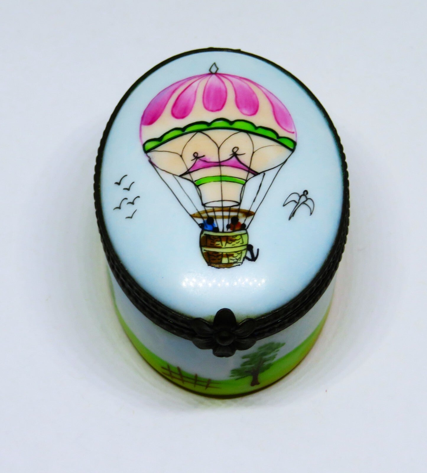 LIMOGES FRANCE BOX - ROCHARD - VINTAGE HOT AIR BALLOON - BETTY ST. JOHN - 1983
