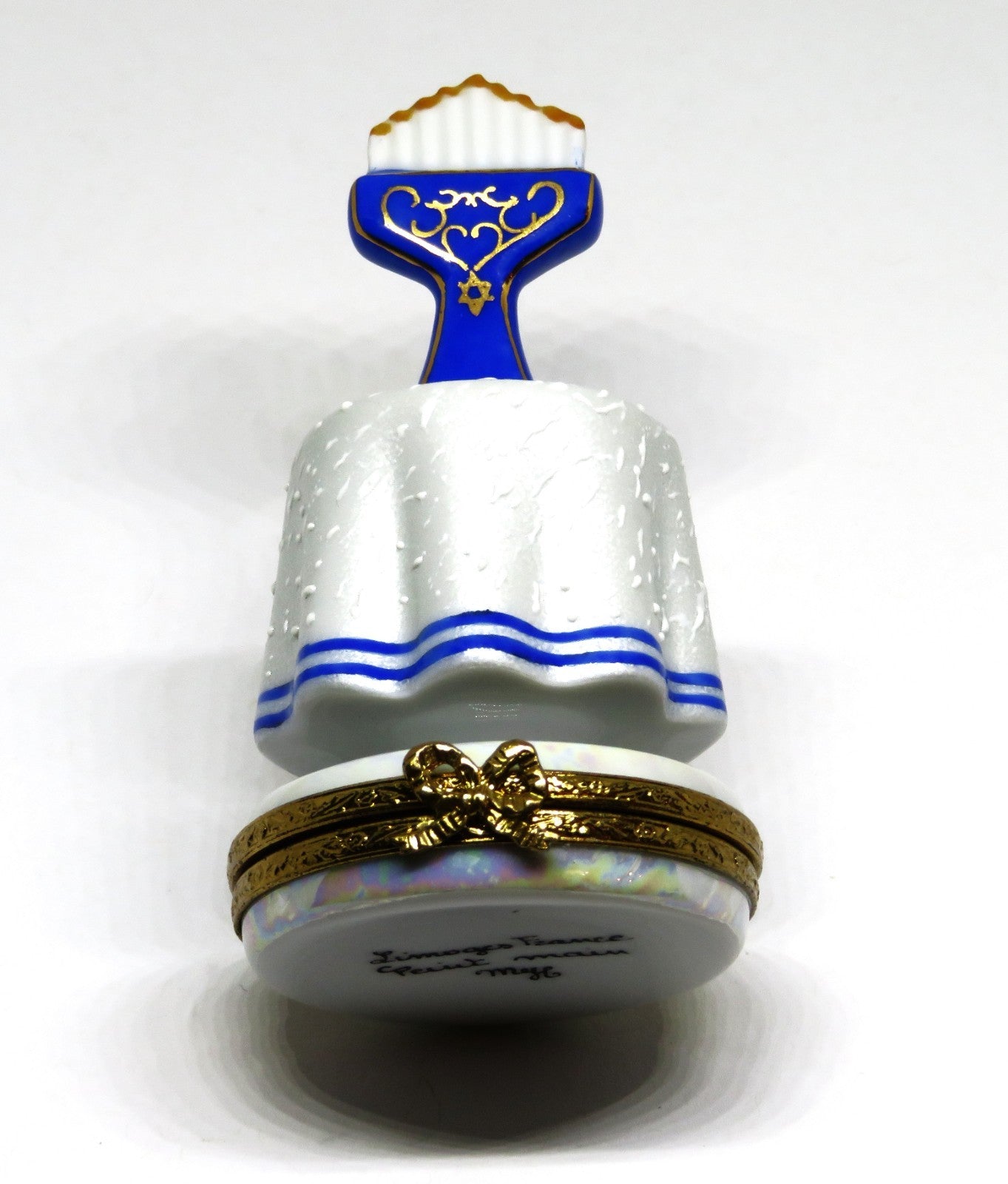 LIMOGES FRANCE BOX ~ JUDAICA ~ MENORAH ON A TABLE ~ HANUKKAH ~ JEWISH STAR