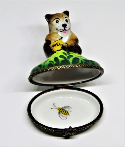LIMOGES FRANCE BOX - PARRY-VIEILLE - BROWN BEAR & HONEY POT - "MIEL" - BEE CLASP