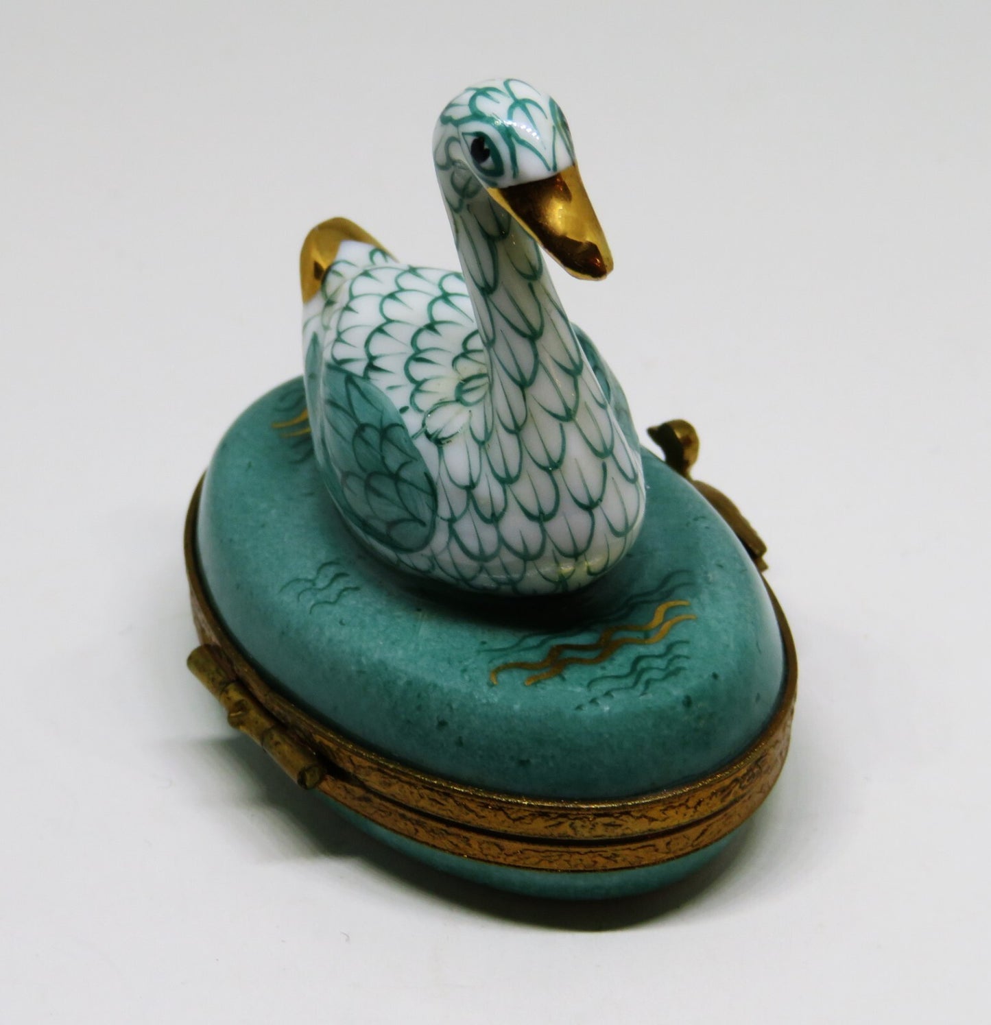 LIMOGES FRANCE BOX - TEAL FISHNET SWAN IN A POND - HEREND STYLE FISH NET